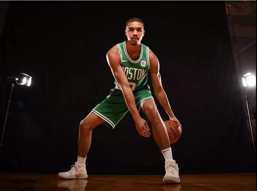 下面是符合 下面是符合