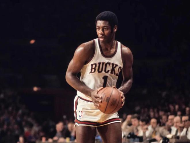 地通过巴雷 地通过巴雷