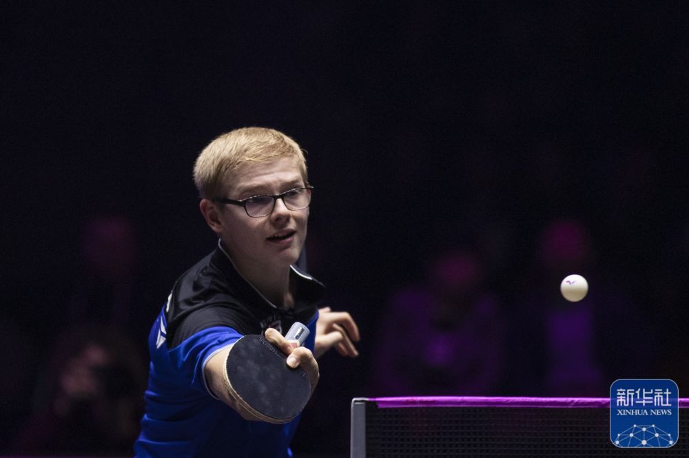 他凭借出色 他凭借出色